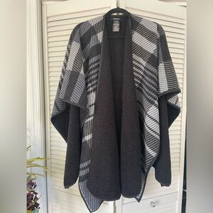 Black and Gray Plaid Shawl